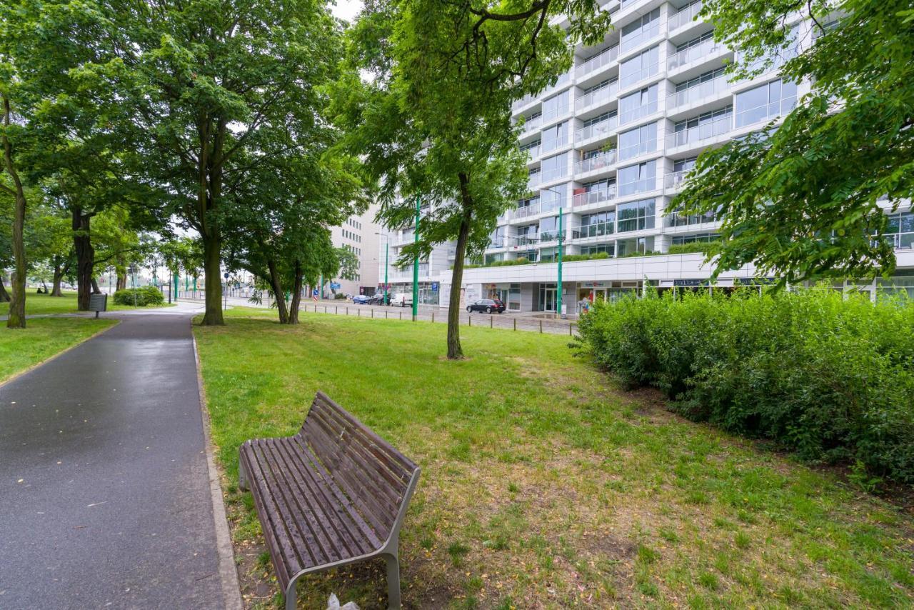 Apartments Poznan Towarowa By Noclegi Renters Exteriör bild